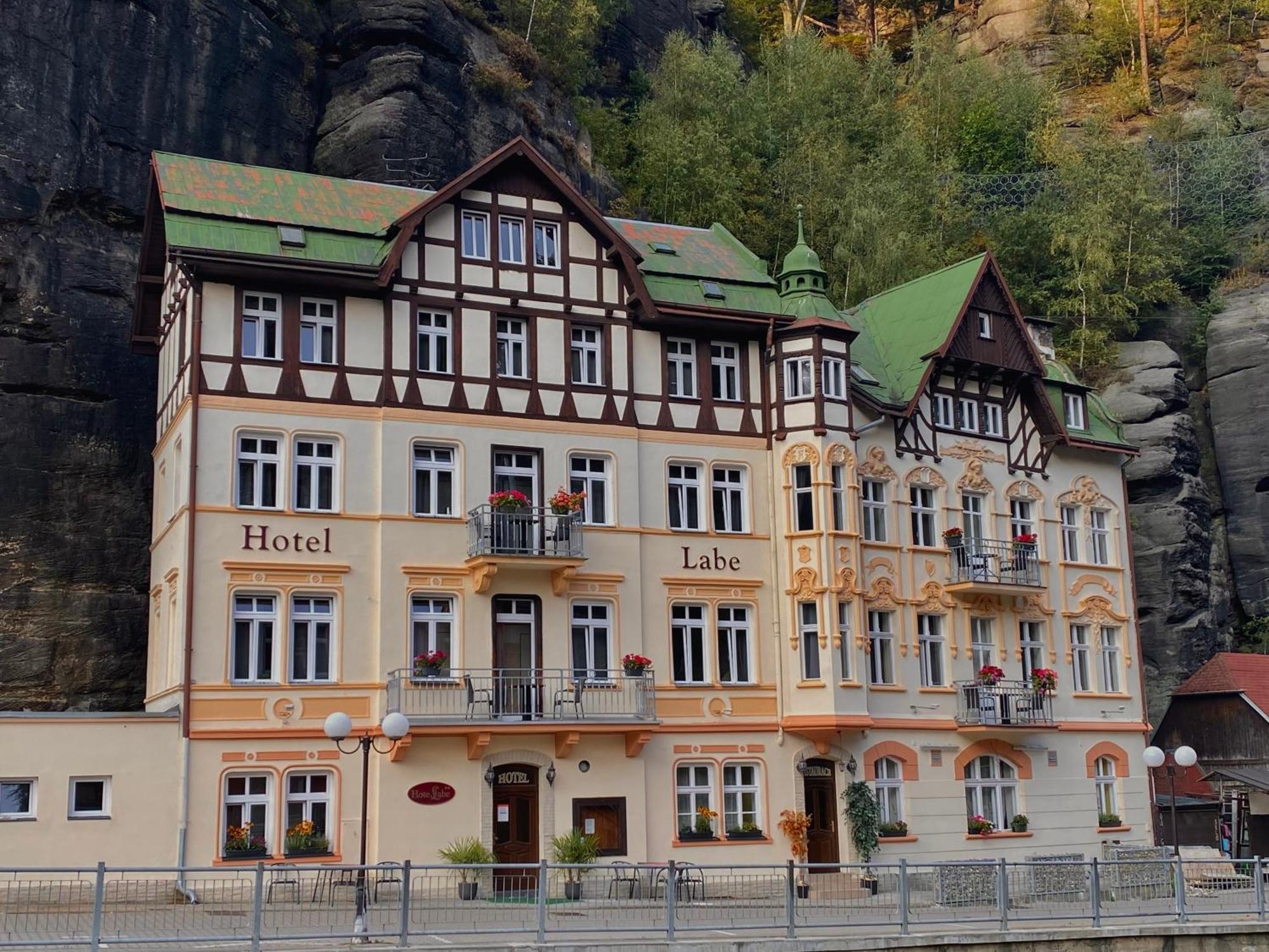 Hotel Labe Hřensko Exteriör bild