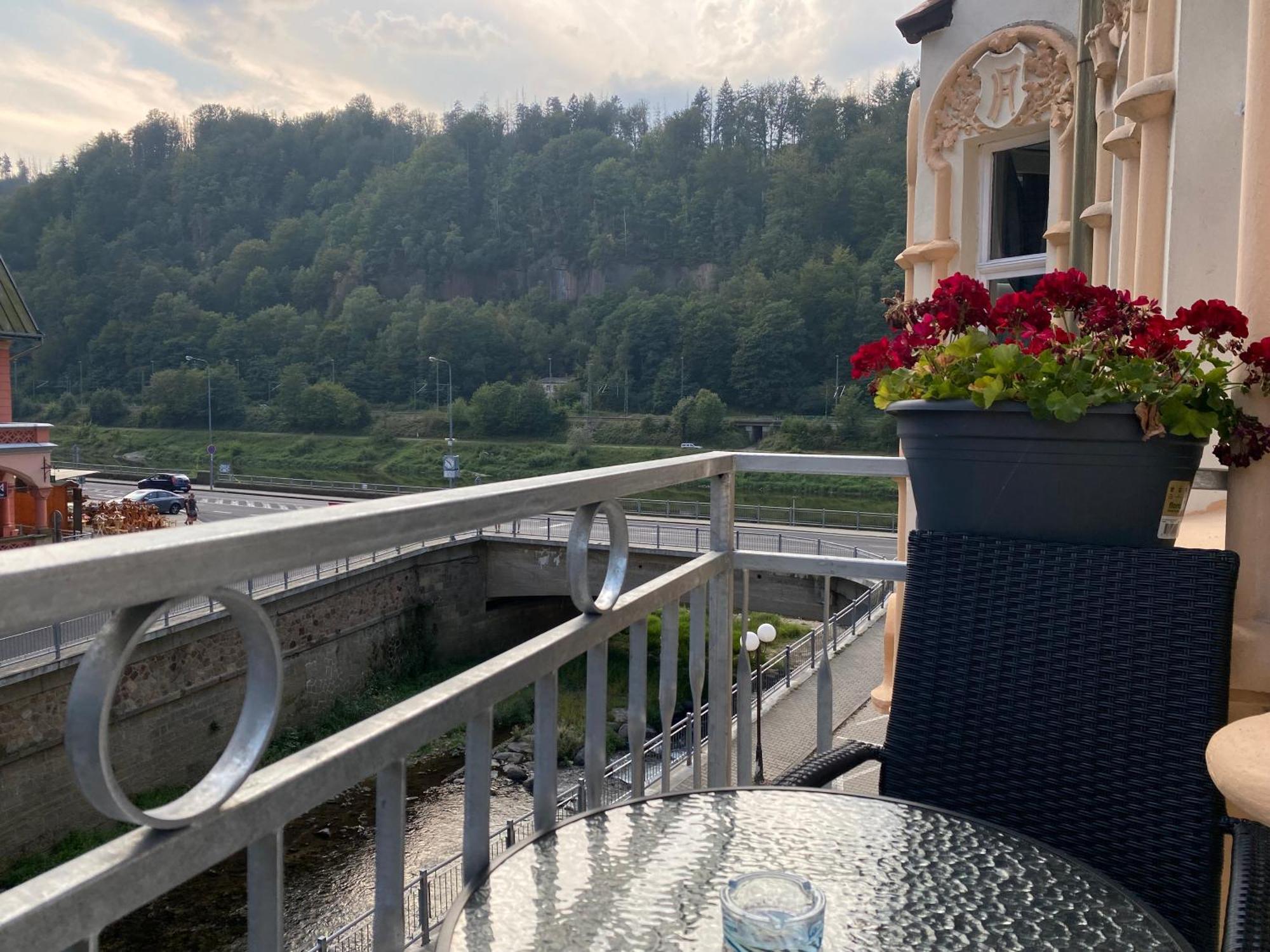 Hotel Labe Hřensko Exteriör bild