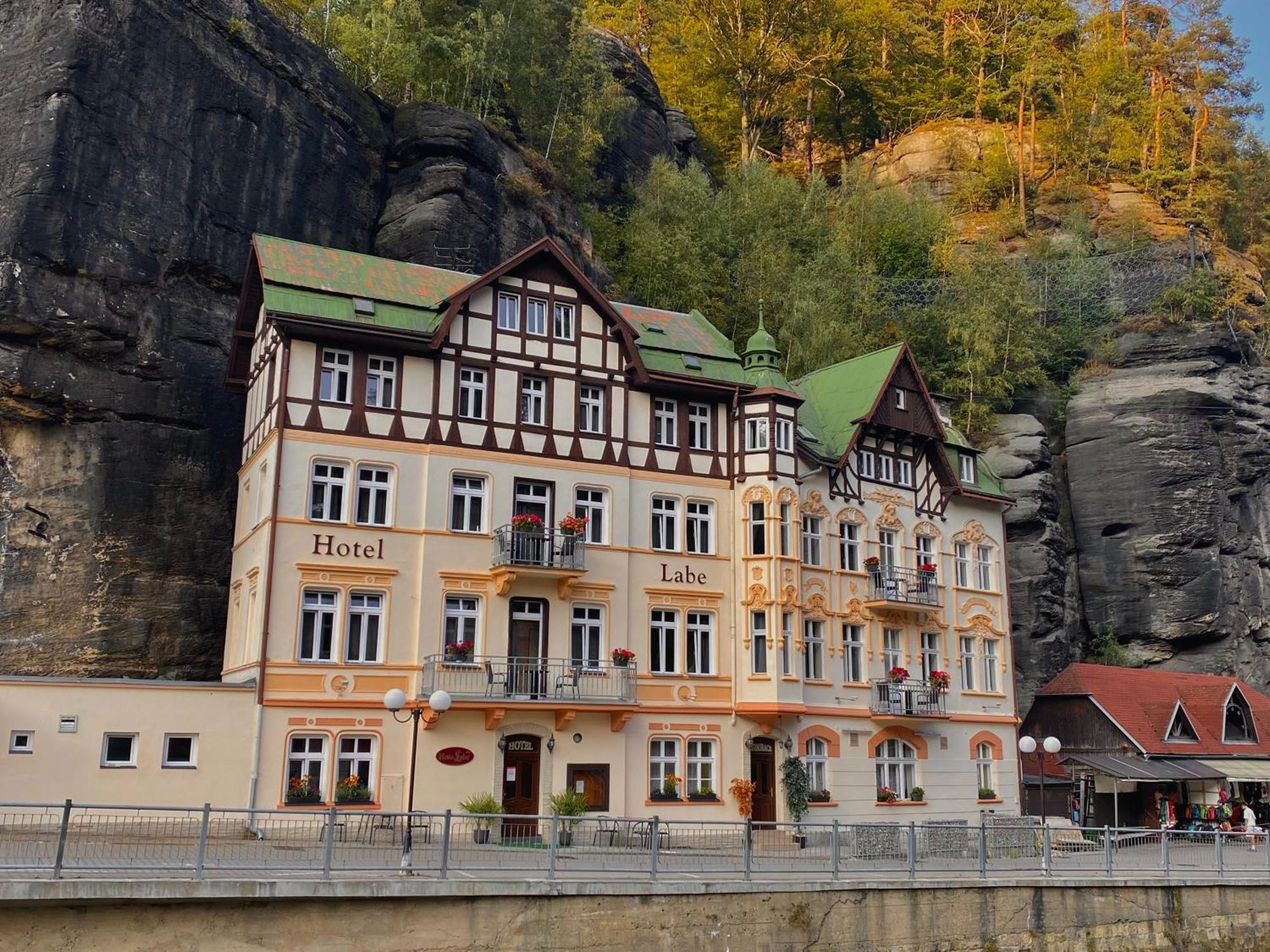 Hotel Labe Hřensko Exteriör bild