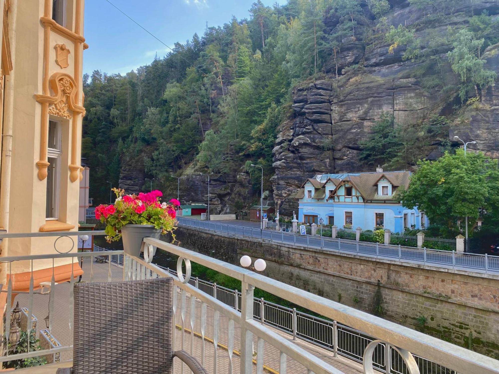 Hotel Labe Hřensko Exteriör bild